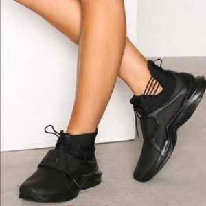 Rare BNWT Fenty by Rihanna for Puma sneakers